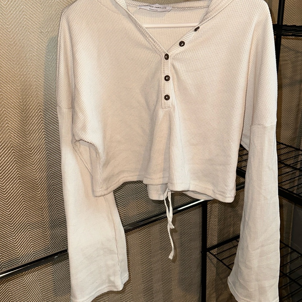 Medium crop waffle knit long wide sleeve with tie front cream color size medium